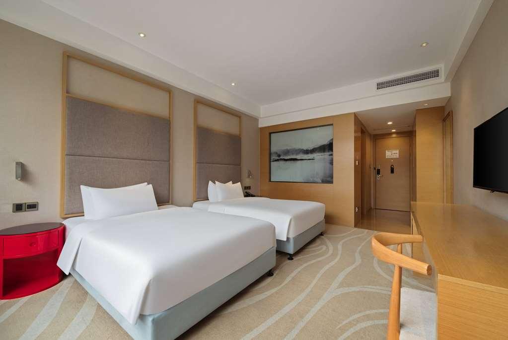 Ramada Encore Jintang Чэнду Номер фото
