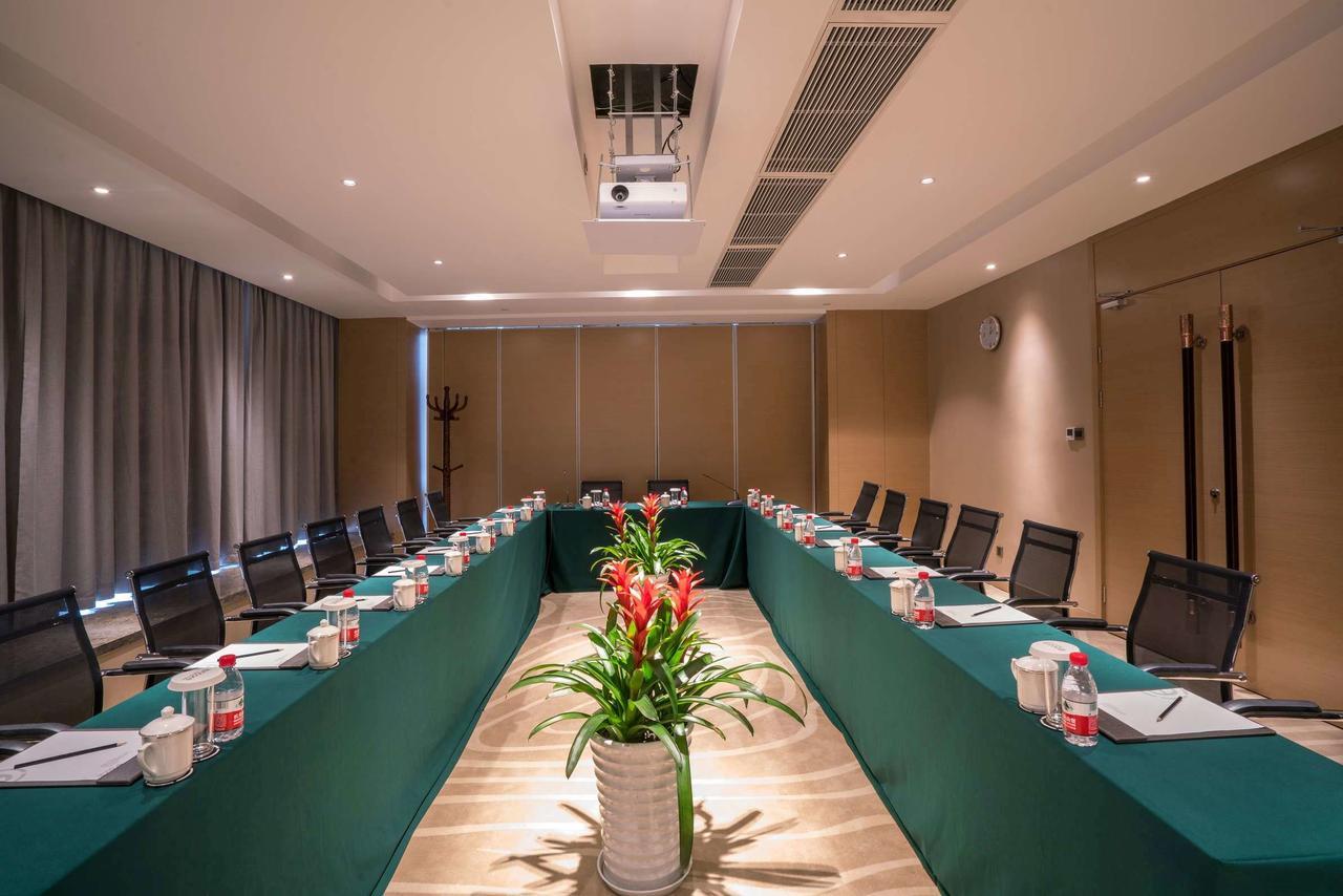 Ramada Encore Jintang Чэнду Экстерьер фото